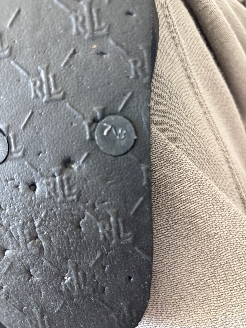 Ralph Lauren Black Flip Flop Sandals with Logo Medallion - Picture 7 of 8